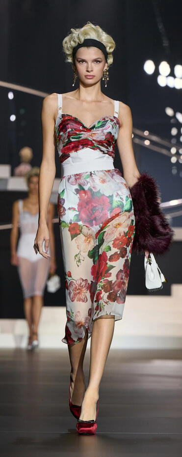 Spring 2025 RTW Spring 2025 RTW